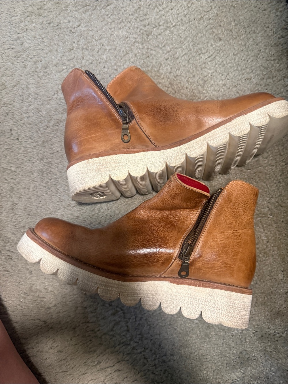Bed Stu Women's Tan Leather Ankle Booties with Red Lining - Picture 4 of 6